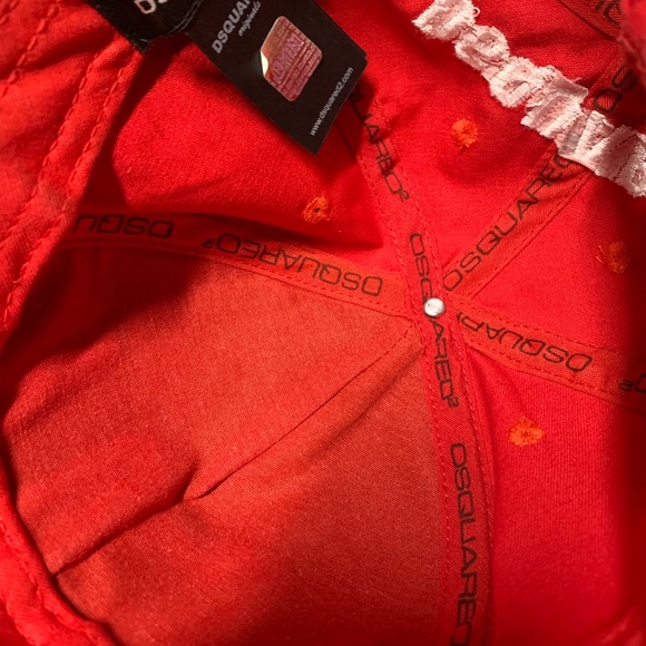 Dsquared2 red icon hat - Picture 3 of 3